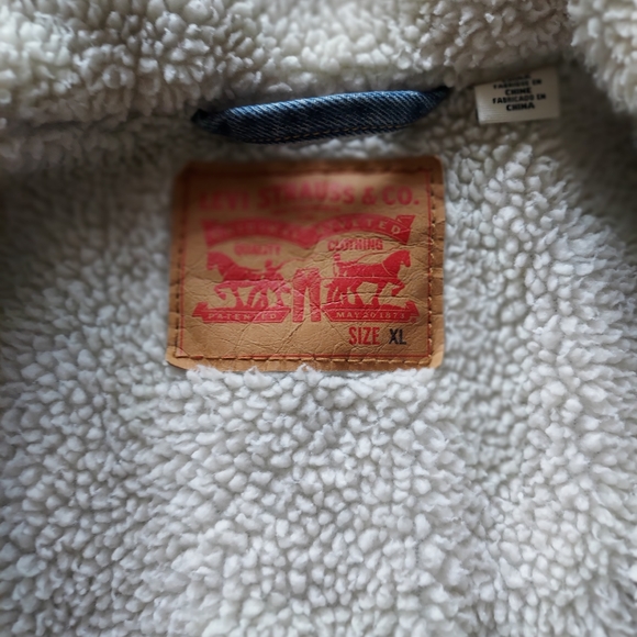 Levis sherpa jacket XL - Picture 2 of 2